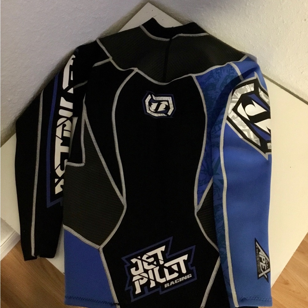 Wetsuit Jacket - Picture 3 of 5